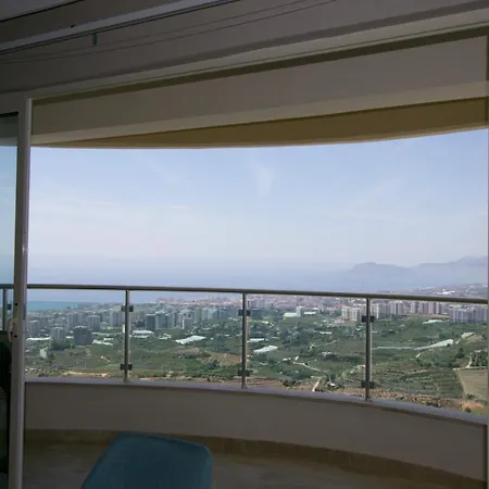 Luxury Penthouse In Goldcity 알란야