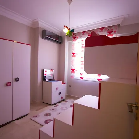 Luxury Penthouse In Goldcity 아파트